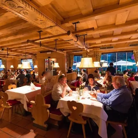 La Tambra - With Restaurant מלון דירות