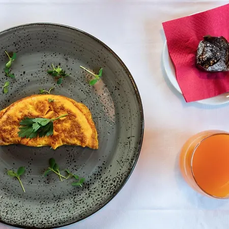 La Tambra - With Restaurant 3*