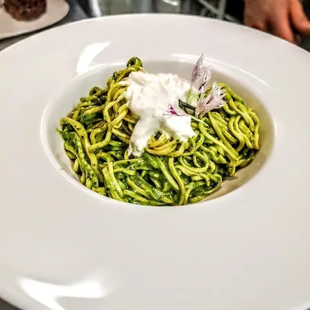La Tambra - With Restaurant מלון דירות 3*